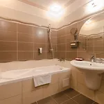 Hunguest Apollo Hotel