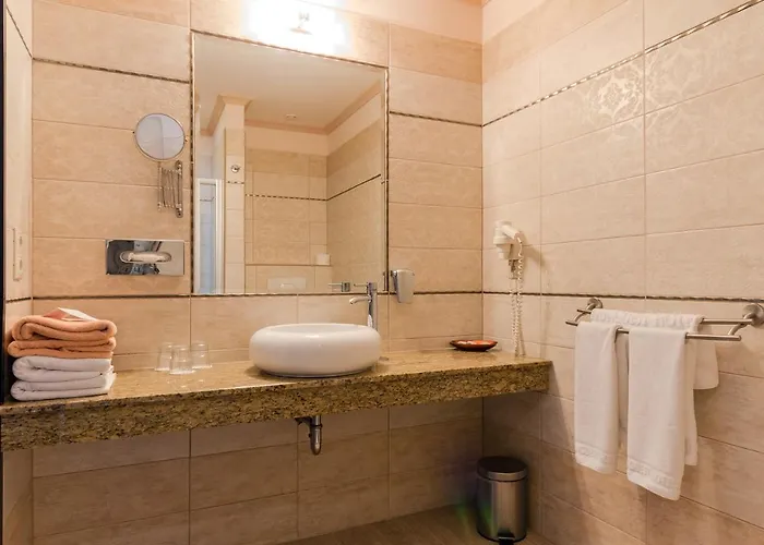 Hunguest Apollo Szálloda 3*
