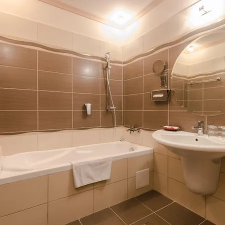 Hunguest Apollo Hotel