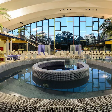 Hunguest Apollo Hotel