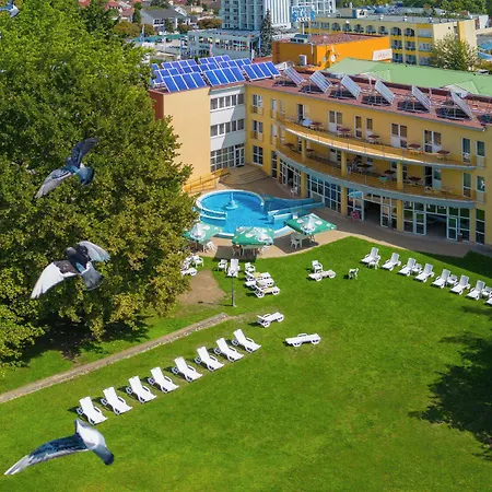 Hunguest Apollo Hotel