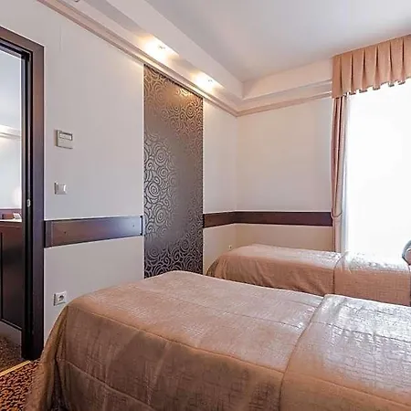 Hunguest Apollo Hotel 3*