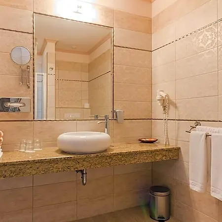 Hotel Hunguest Apollo