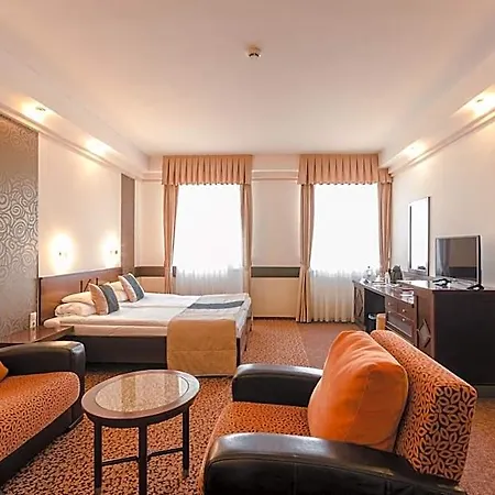 Hotel Hunguest Apollo